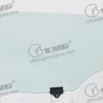 RH FRONT DOOR GLASS W/FITT GREEN